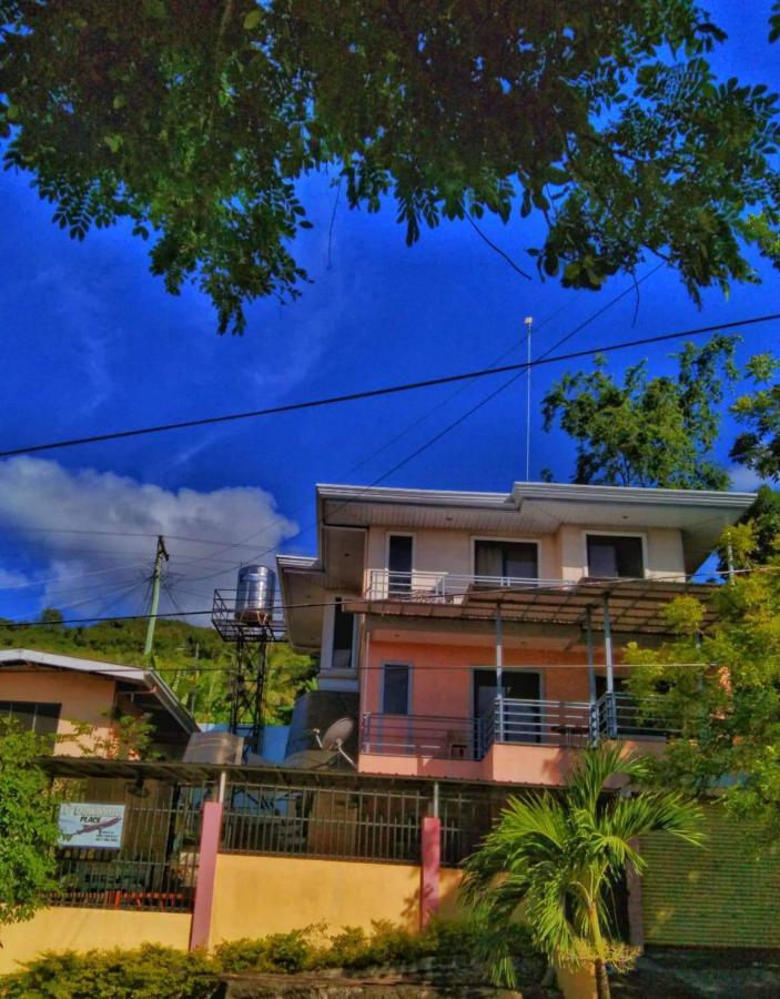 D downhill'Place Oslob Esterno foto